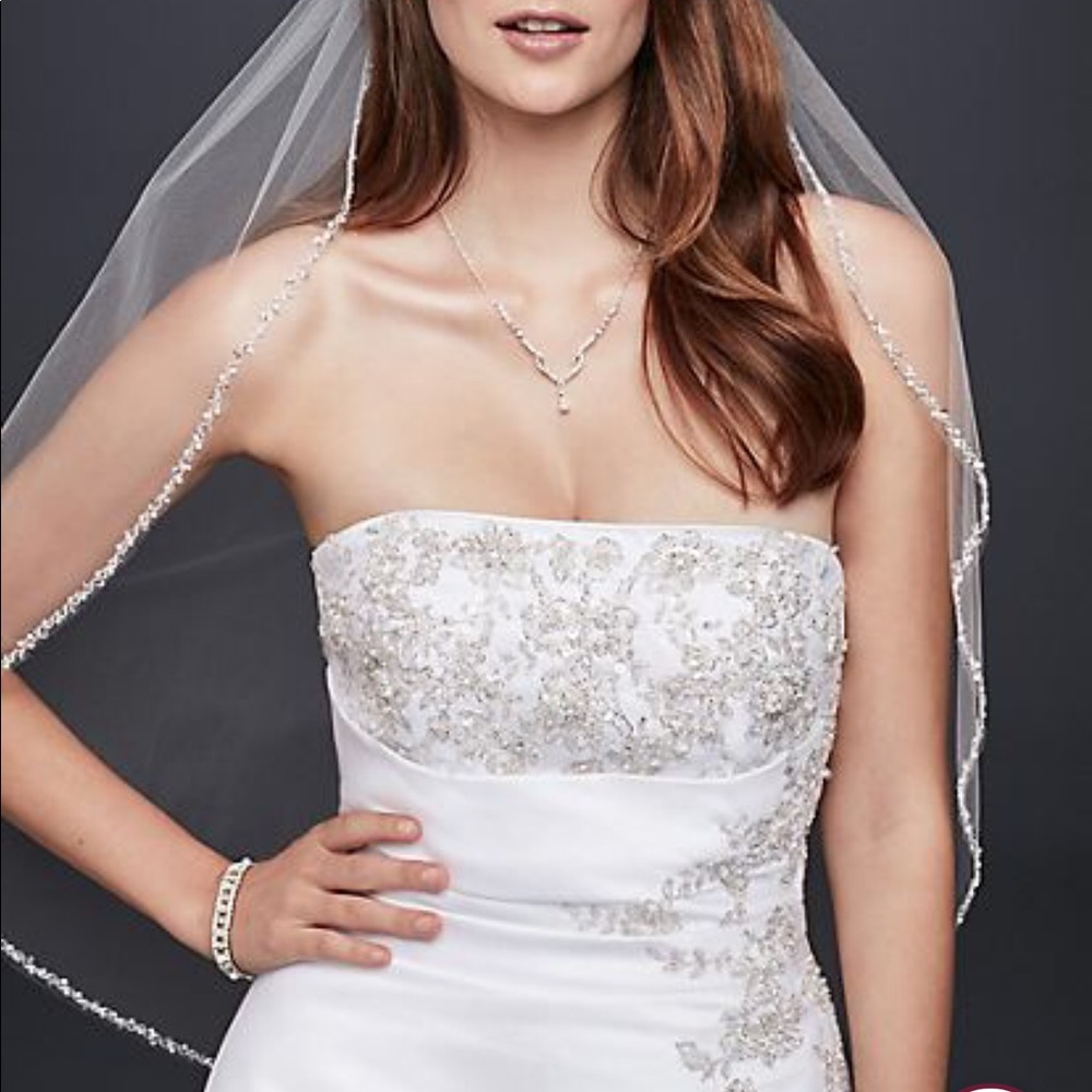 Wedding dress - Picture 3 of 3